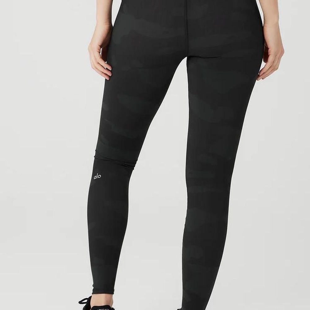 ALO Yoga camo colored High-Rise Leggings